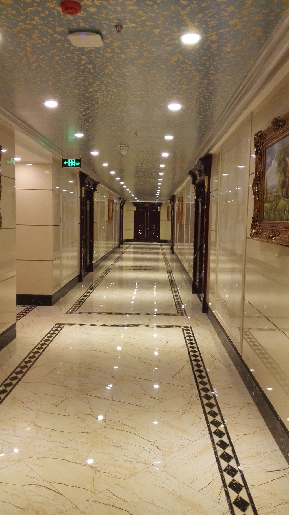 江蘇鹽城東林海岸大酒店過(guò)道