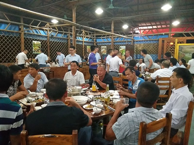 金艾陶喜迎三周年慶，感恩同行